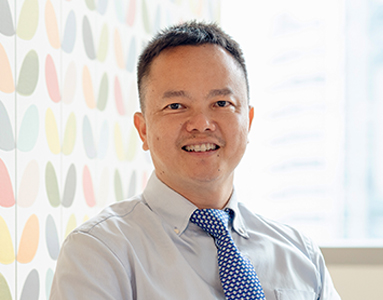 Lung cancer specialist Dr Toh Chee Keong